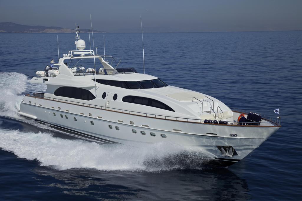 Boat for rent Falcon 116.0 feet in Elliniko, Greece