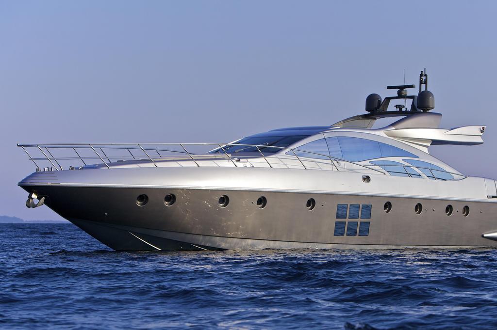 Up to 8 persons can enjoy a ride on this Azimut boat