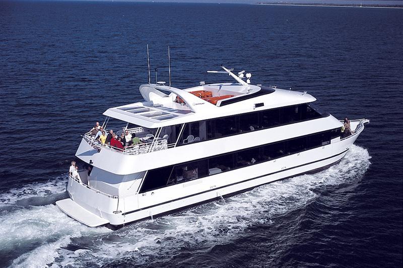This 100.0' Skipperliner cand take up to 120 passengers around Miami