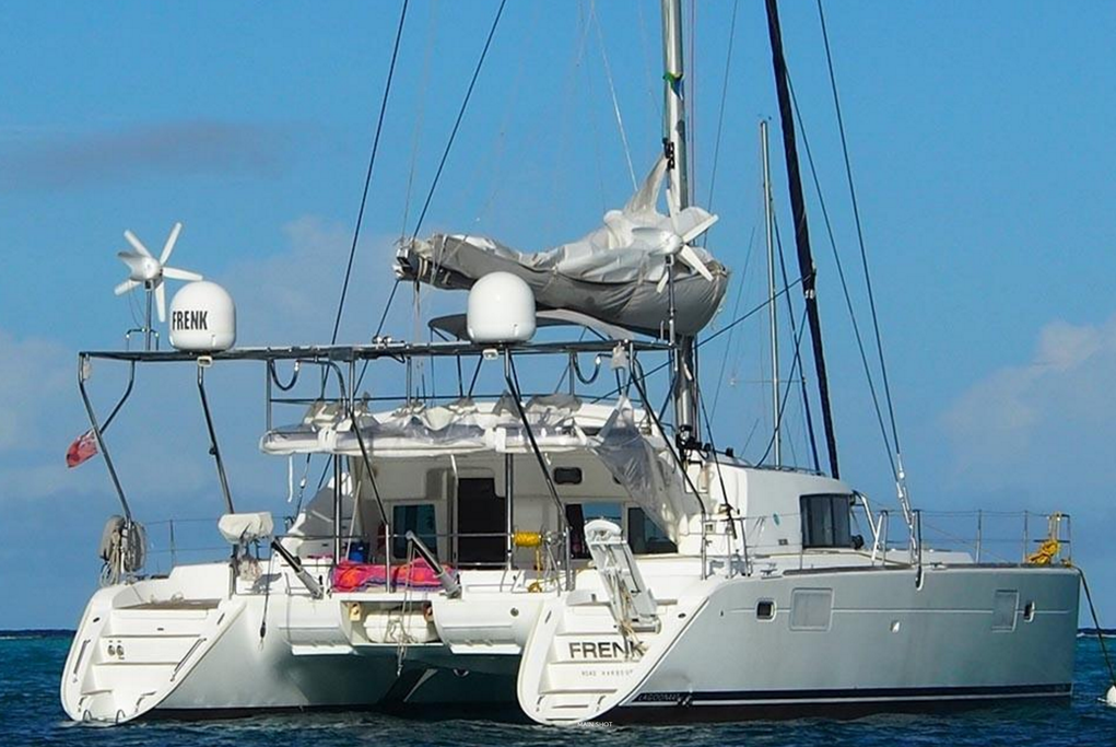 This 44.0' Lagoon cand take up to 6 passengers around Tortola