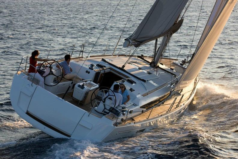 Boating is fun with a Jeanneau in Athens