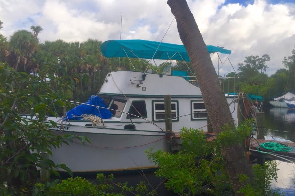 33.0 feet Custom in great shape