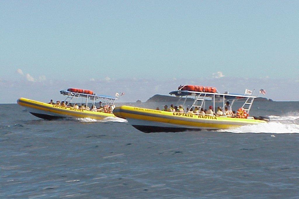 Pontoon boat rental in Oasis Cove Marina, U.S. Virgin Islands