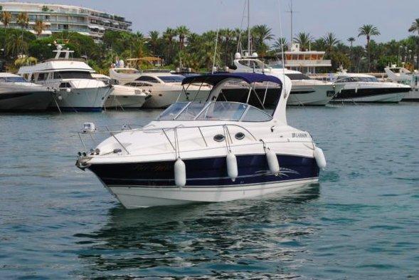 Bow rider boat for rent in Cannes