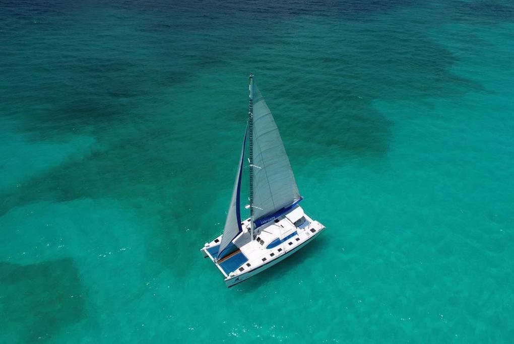 Custom's 53.0 feet in Cancun