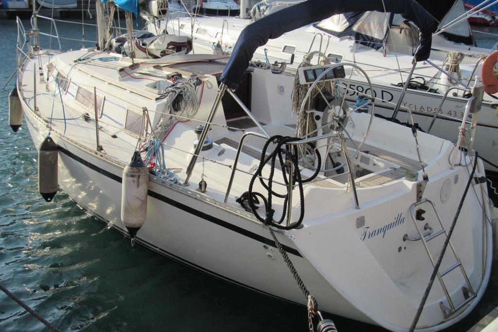 Racer boat for rent in Genova