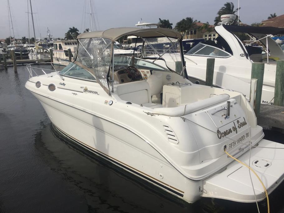 SeaRay's 26.0 feet in Dania Beach