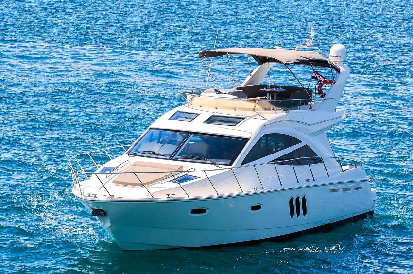 Boat rental in Split region, 