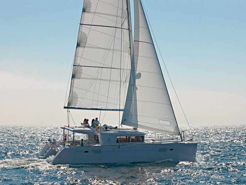 Boating is fun with a Lagoon in Alimos