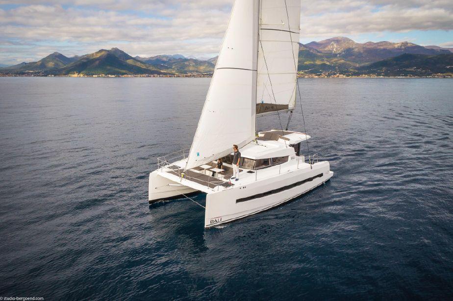Discover Pointe-à-Pitre surroundings on this 4.0 Bali boat