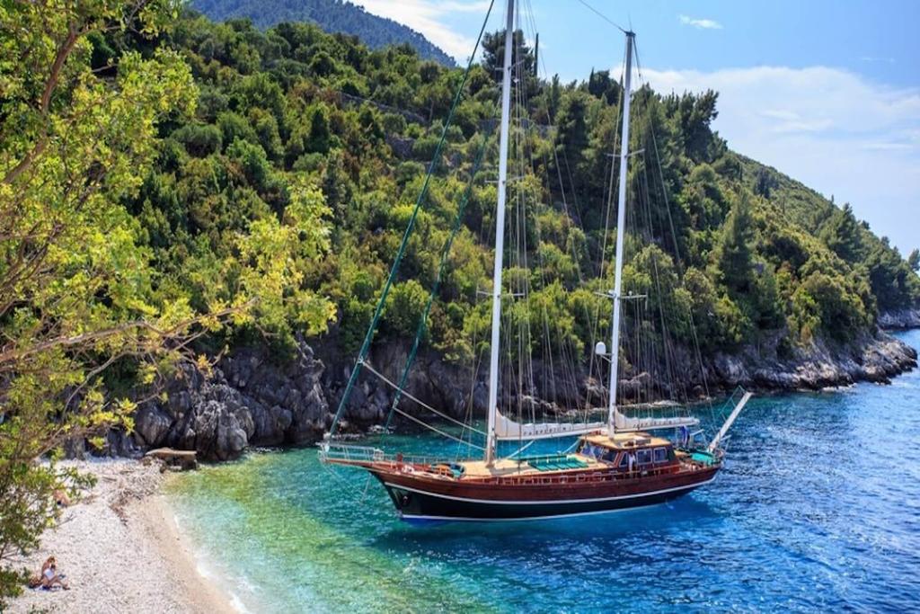 Boat for rent CUstom 98.42 feet in Split, Croatia