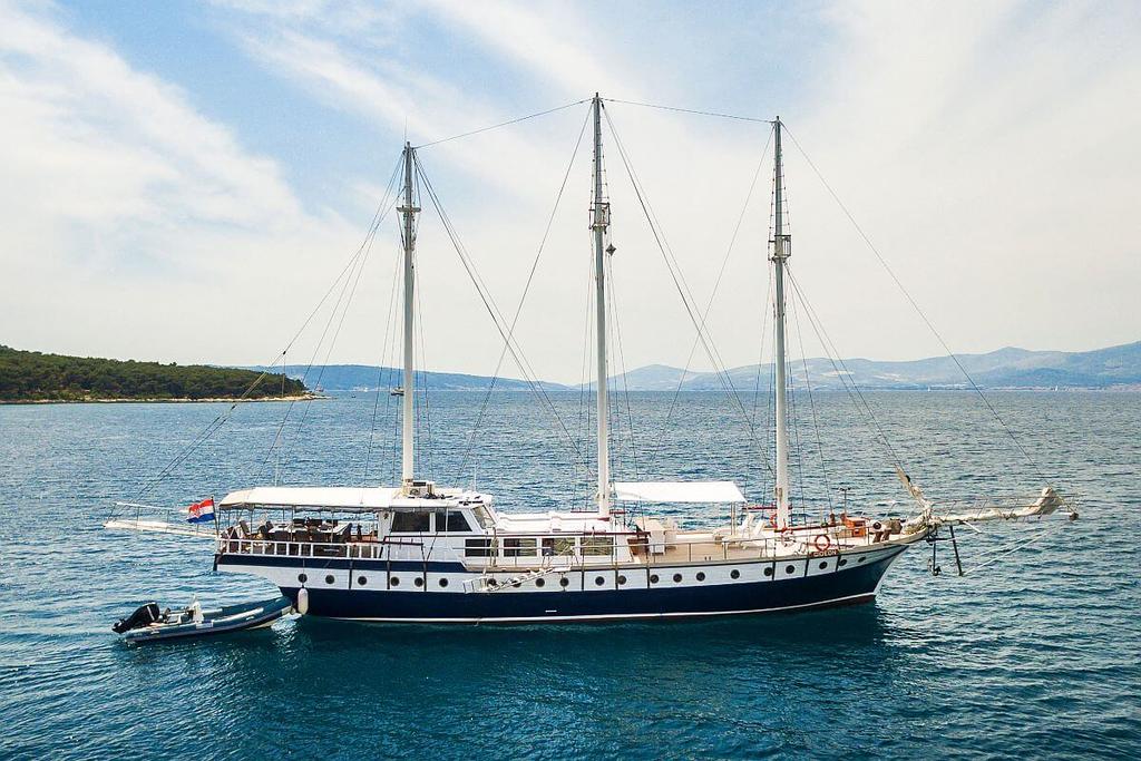 Boat rental in Split, 
