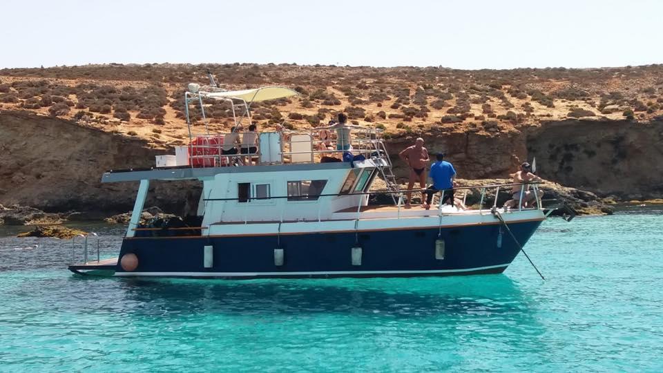 Boating is fun with a Motor yacht in Qala
