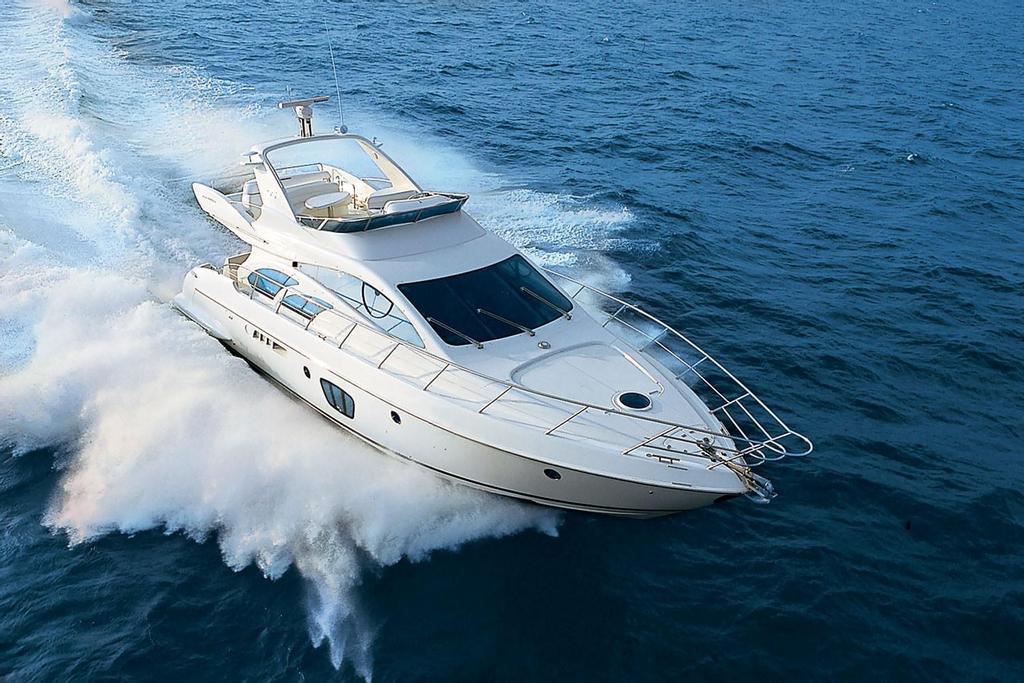 57.5 feet Azimut in great shape