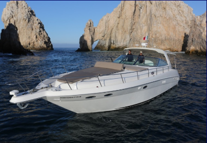 Up to 20 persons can enjoy a ride on this Sea Ray boat