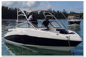 Discover Bel Ombre surroundings on this Custom Custom boat
