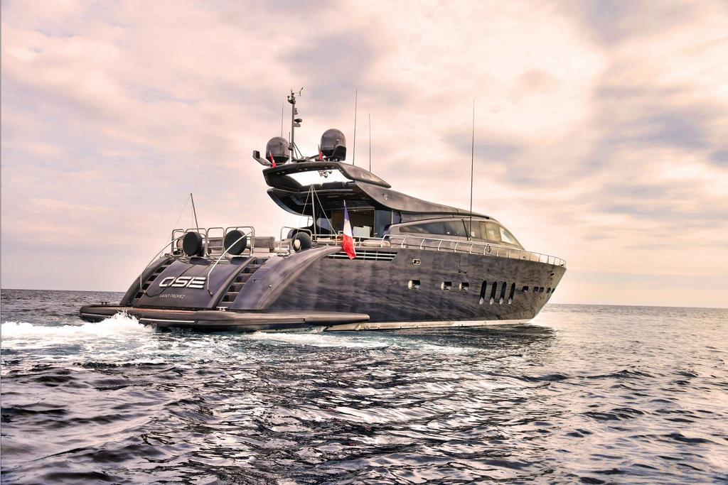 Up to 12 persons can enjoy a ride on this Motor yacht boat