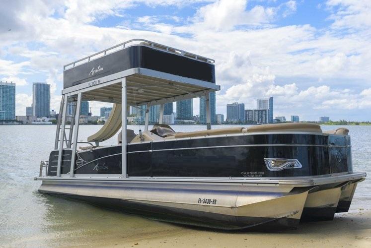 30.0 feet AVALON in great shape