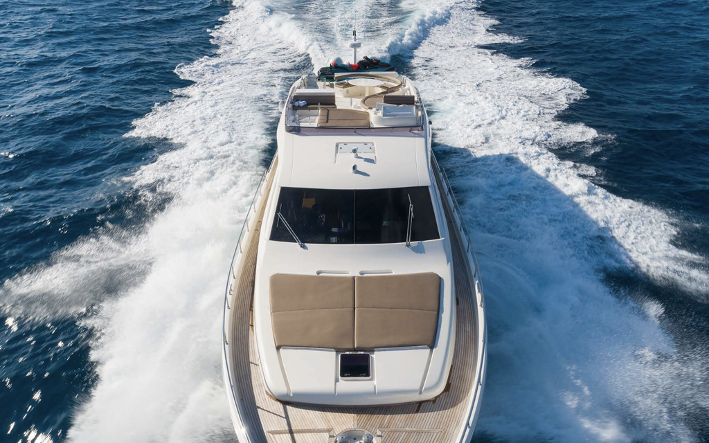 This 78.0' Ferretti cand take up to 12 passengers around Miami Beach