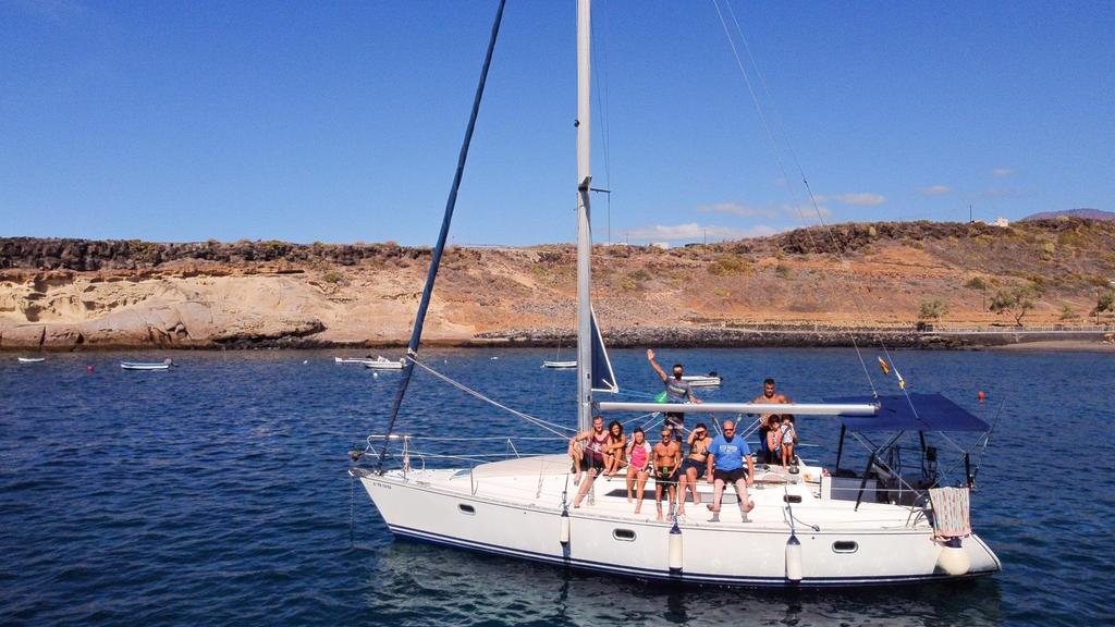 Boat rental in Puerto Colon, 