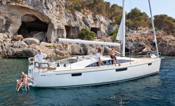 Monohull boat rental in Lisbon, Portugal