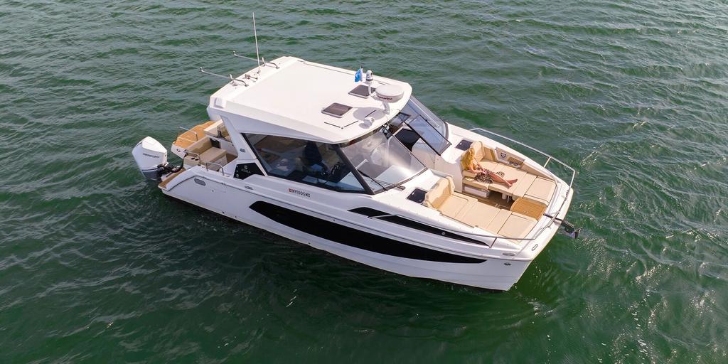 Catamaran boat for rent in East Hampton