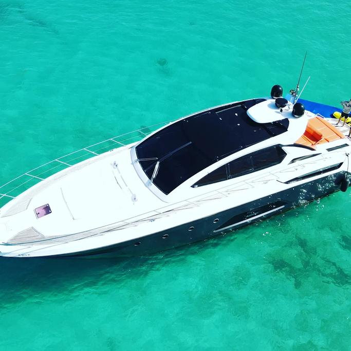 Boating is fun with a Azimut in Fajardo