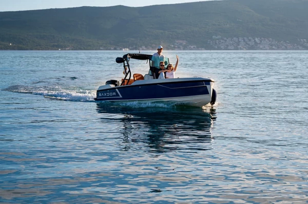 Discover Tivat surroundings on this Saxdor 200 sport Saxdor boat