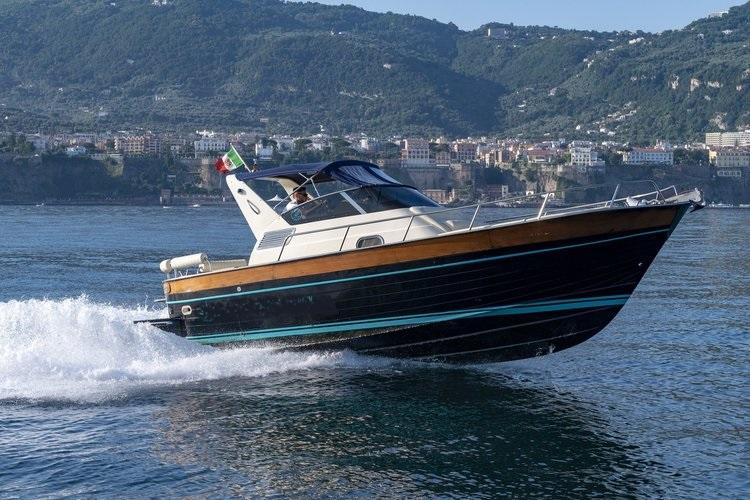 Discover Sorrento surroundings on this Acquamarina Acquamarina boat