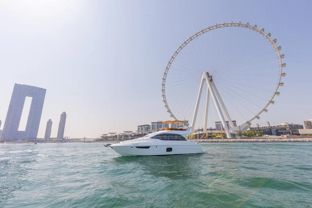 Boat rental in Dubai, 