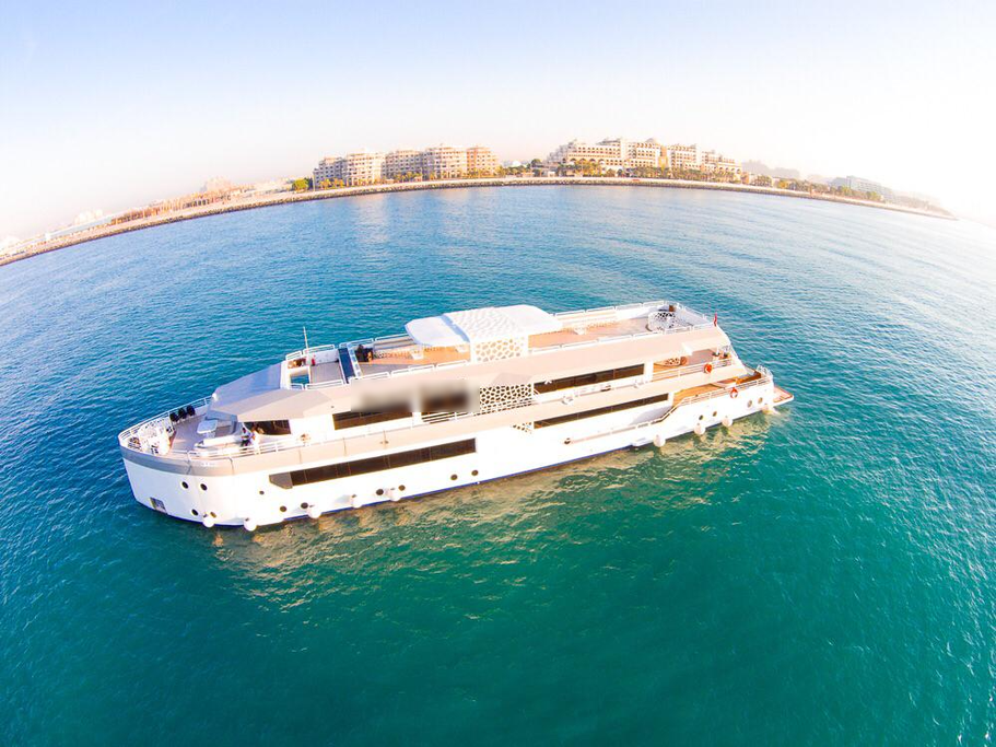 This 155.0' Custom cand take up to 300 passengers around Dubai