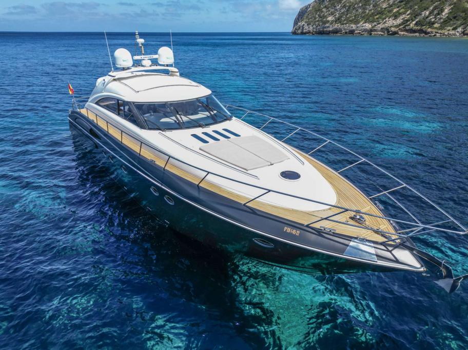 Up to 12 persons can enjoy a ride on this Motor yacht boat