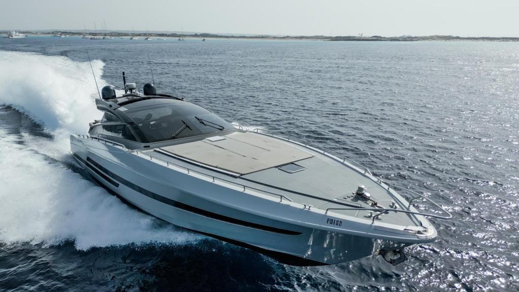Up to 12 persons can enjoy a ride on this Motor yacht boat