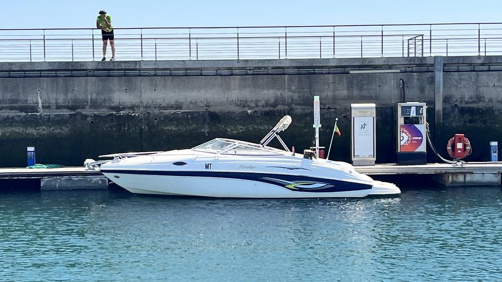 Boat for rent Rinker 23.0 feet in Marina Parque das Nações, Portugal