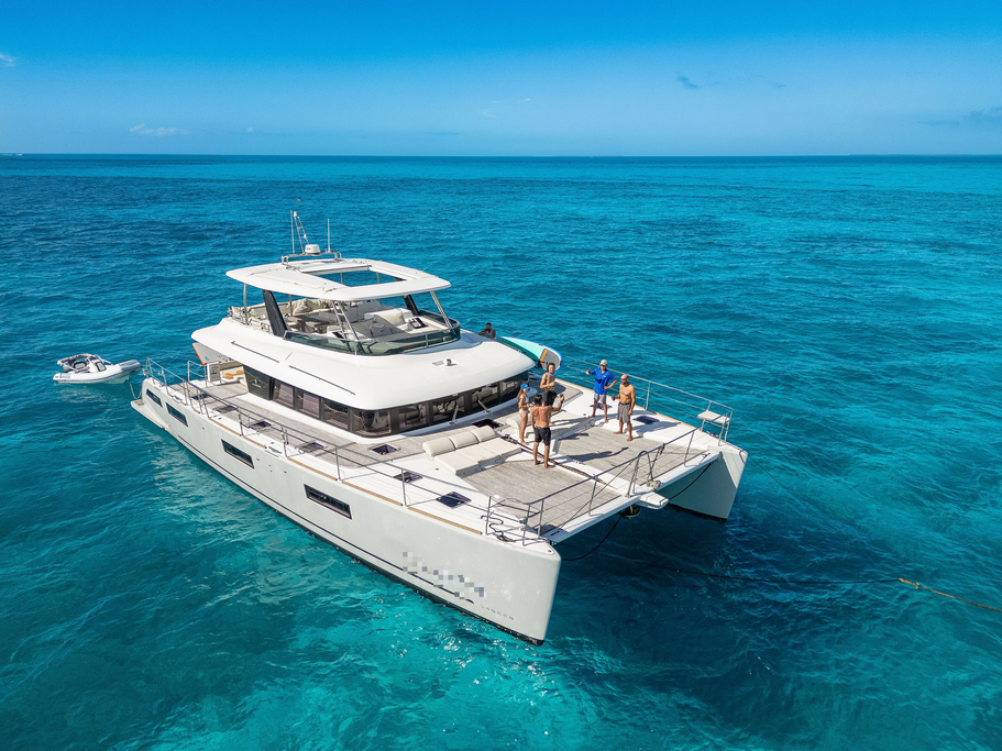 Boat rental in Nassau, 