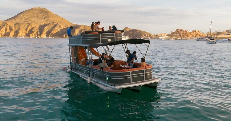 Custom's 33.0 feet in Cabo San Lucas