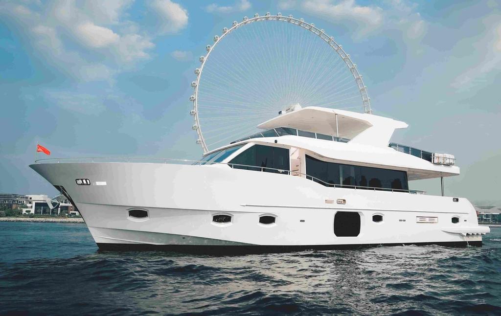 Flybridge boat rental in Dubai, United Arab Emirates