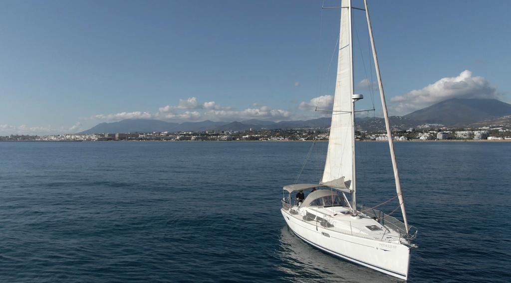 39.0 feet Jeanneau Sun Odyssey in great shape