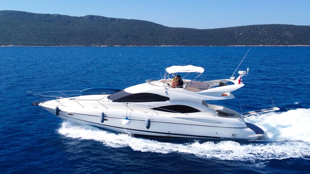 Discover bodrum surroundings on this manhattan Sunseeker boat