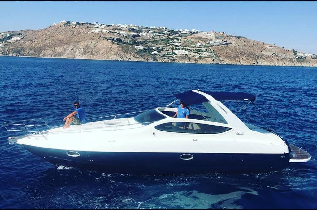 Up to 4 persons can enjoy a ride on this Motor yacht boat