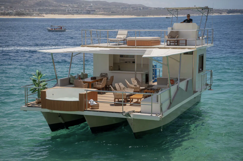 Boat rental in Cabo San Lucas, 