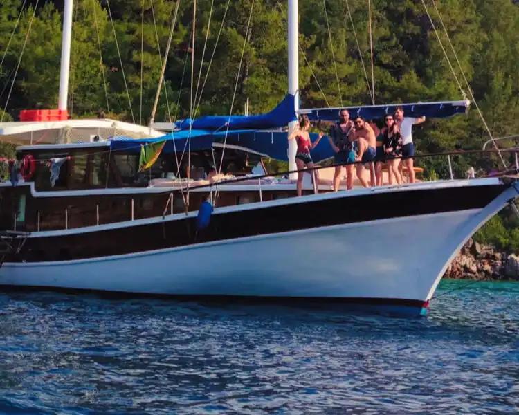 Up to 12 persons can enjoy a ride on this Gulet boat
