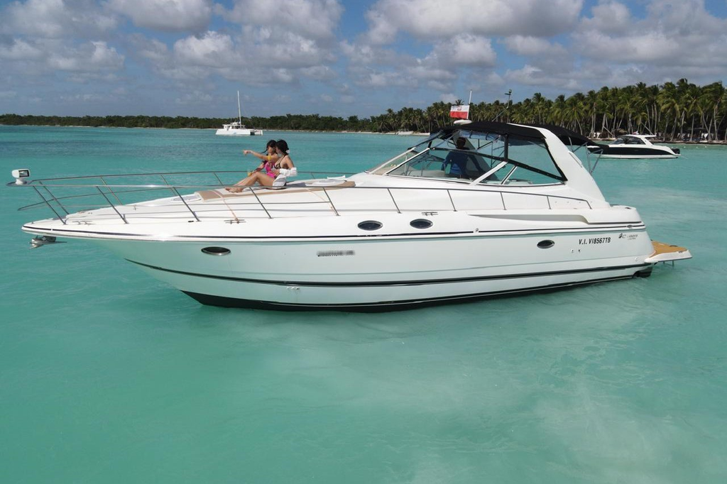 Boating is fun with a Motor yacht in La Romana Province