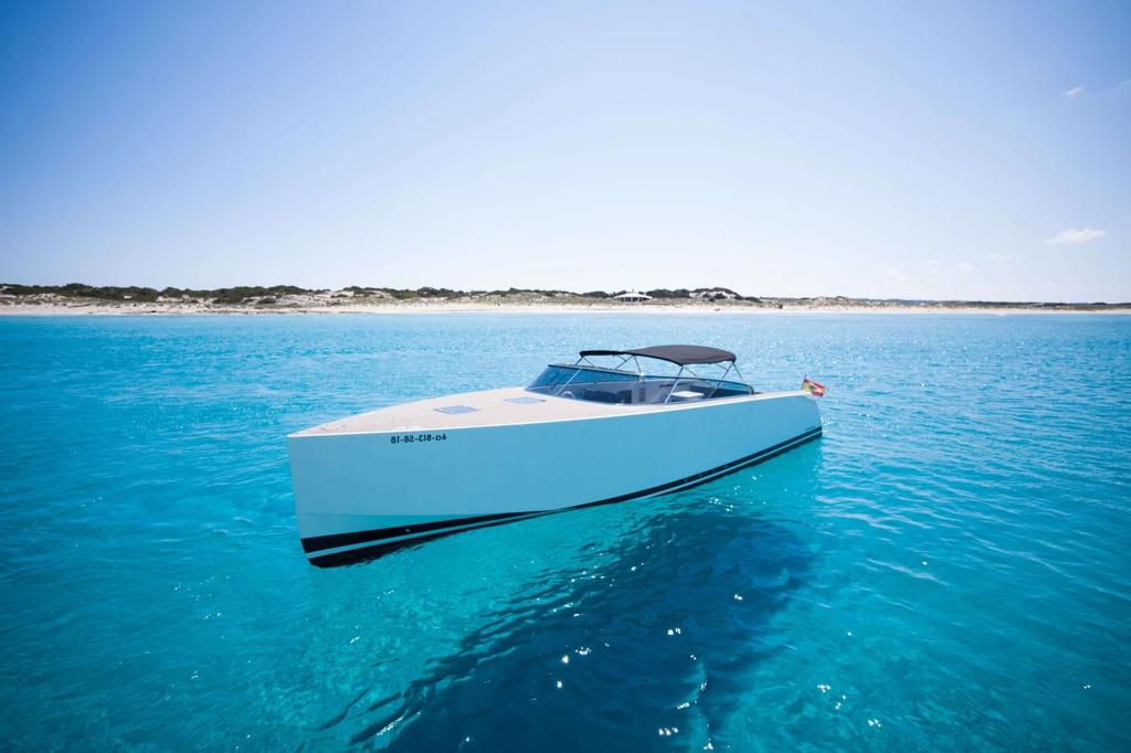 Boating is fun with a Motor yacht in Eivissa
