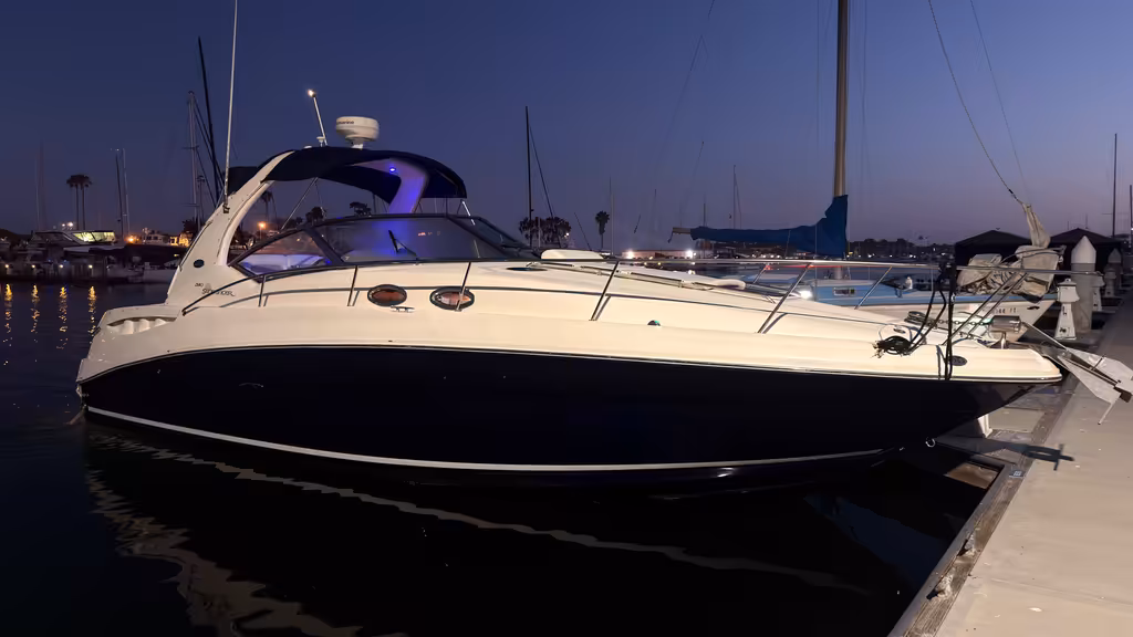 Discover Marina Del Rey surroundings on this Sea Ray 320 Sea Ray boat