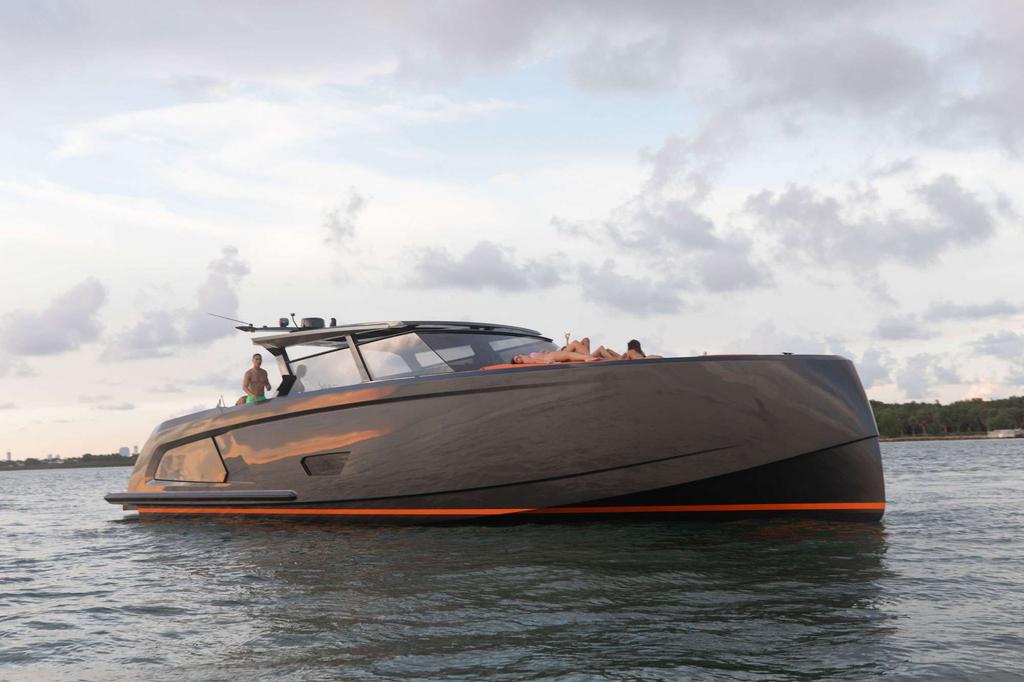 Boat rental in Miami Beach, 