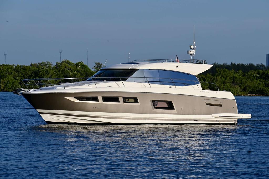60.0 feet Prestige in great shape
