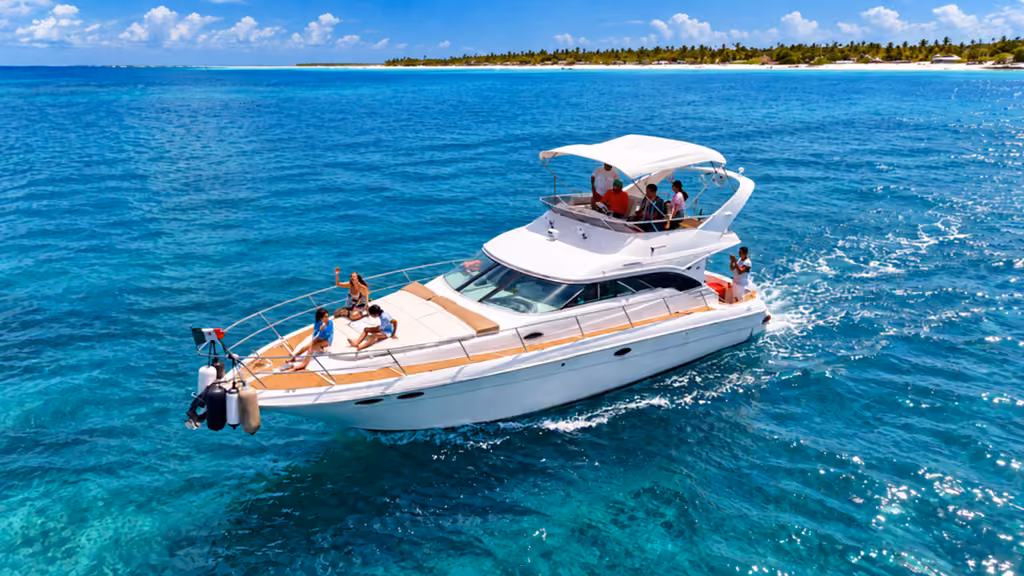 Up to 15 persons can enjoy a ride on this Other boat