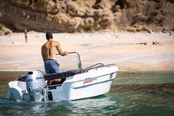 Motor boat boat for rent in Sesimbra