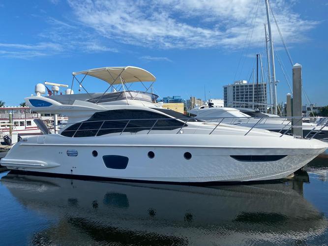 yachtan様　　専用　　(5／１０まで) Azimut Yacht 39905 Luxury Motor Boat Rental Miami, FL | Sailo